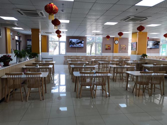 美食园地_青岛弘康酒店管理有限责任公司_青岛弘康酒店餐饮管理有限